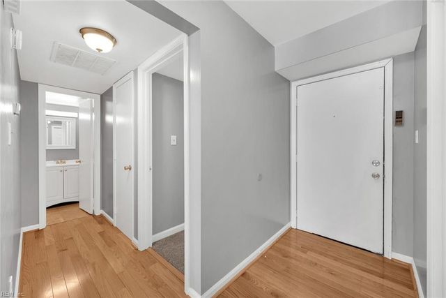 102 Lantana Ln Apt 8, Hampton, VA 23669