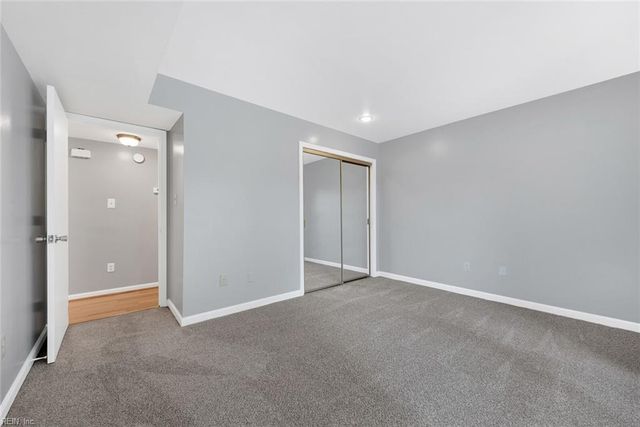 102 Lantana Ln Apt 8, Hampton, VA 23669