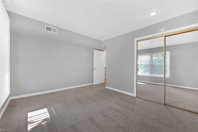 102 Lantana Ln Apt 8, Hampton, VA 23669