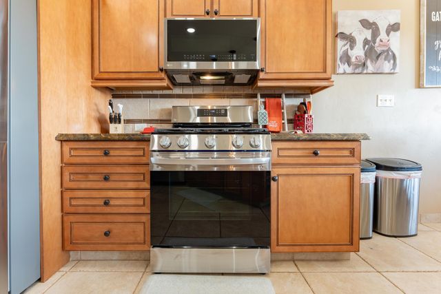 936 N Red Oak Street, Porterville, CA 93257