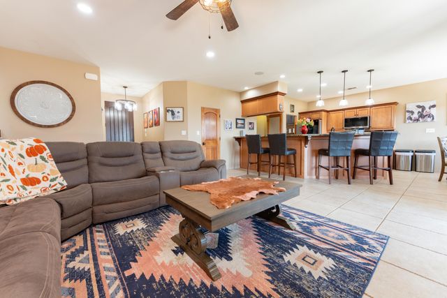 936 N Red Oak Street, Porterville, CA 93257