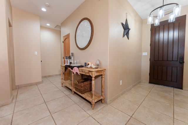 936 N Red Oak Street, Porterville, CA 93257