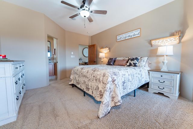 936 N Red Oak Street, Porterville, CA 93257