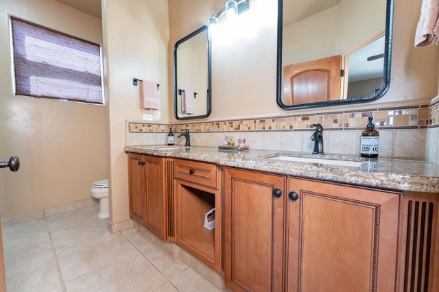 936 N Red Oak Street, Porterville, CA 93257