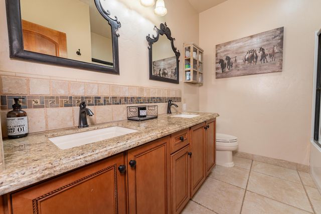 936 N Red Oak Street, Porterville, CA 93257