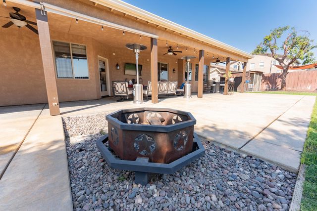 936 N Red Oak Street, Porterville, CA 93257