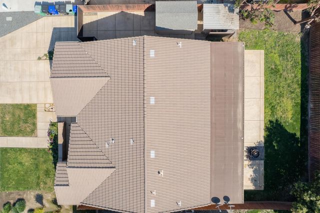 936 N Red Oak Street, Porterville, CA 93257