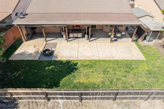 936 N Red Oak Street, Porterville, CA 93257