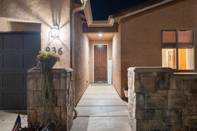 936 N Red Oak Street, Porterville, CA 93257