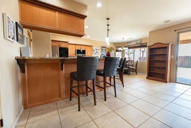 936 N Red Oak Street, Porterville, CA 93257