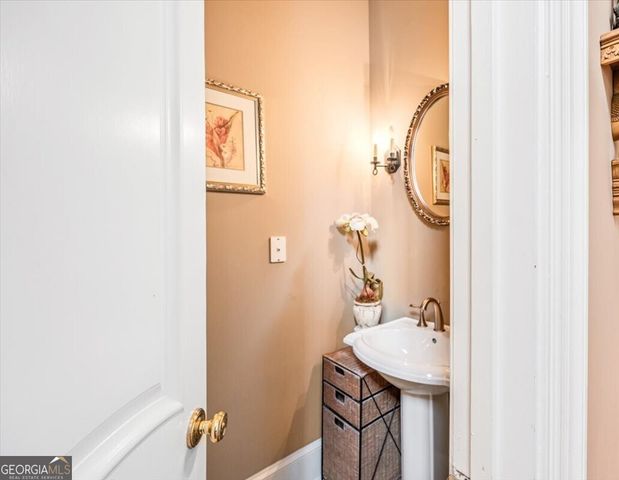 311 North Rivoli Farms Drive, Macon, GA 31210