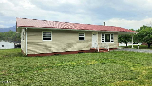 2704 East 6th Avenue, Big Stone Gap, VA 24219