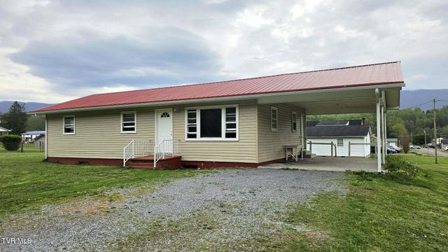 2704 East 6th Avenue, Big Stone Gap, VA 24219