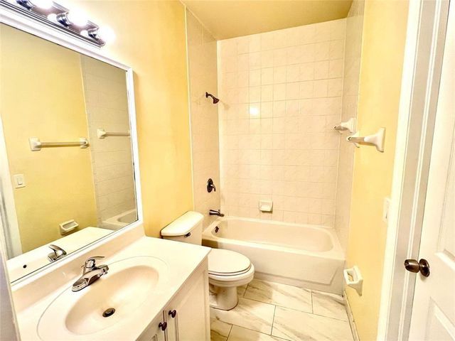 7893 N Southwood Circle, Davie, FL 33328