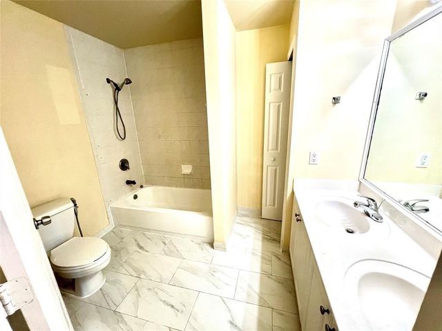 7893 N Southwood Circle, Davie, FL 33328