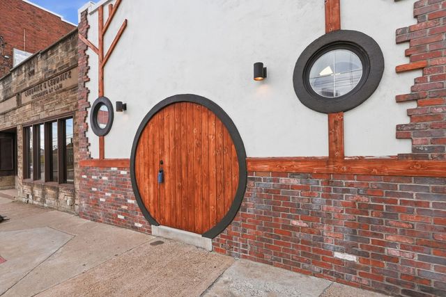 2016 Monongahela AVENUE, Swissvale, PA 15218