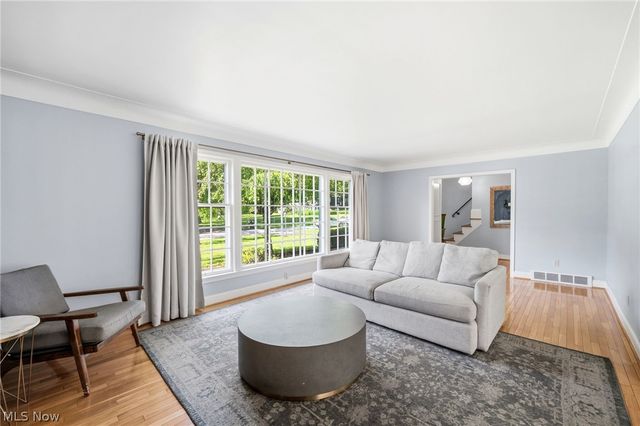 195 Shawnee Trail, Aurora, OH 44202