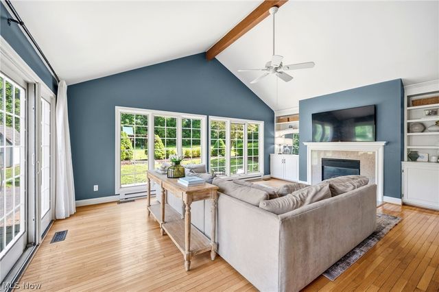195 Shawnee Trail, Aurora, OH 44202