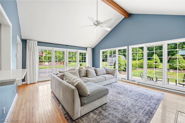195 Shawnee Trail, Aurora, OH 44202