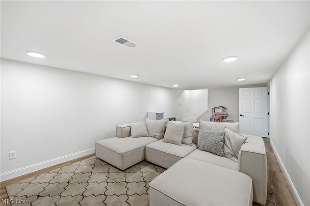 195 Shawnee Trail, Aurora, OH 44202