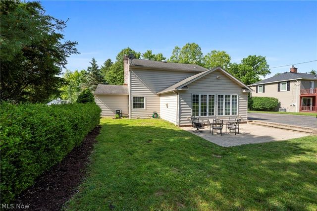 195 Shawnee Trail, Aurora, OH 44202