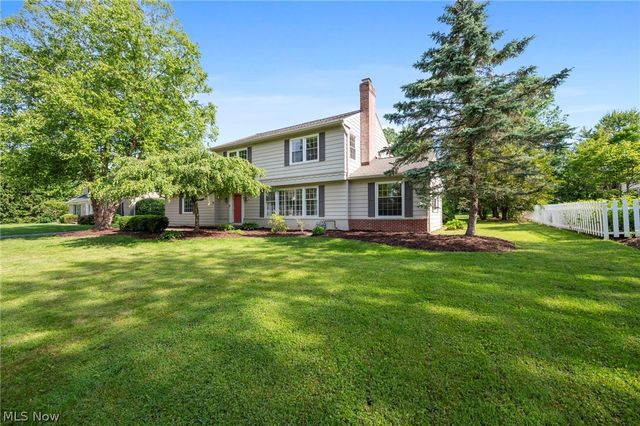 195 Shawnee Trail, Aurora, OH 44202