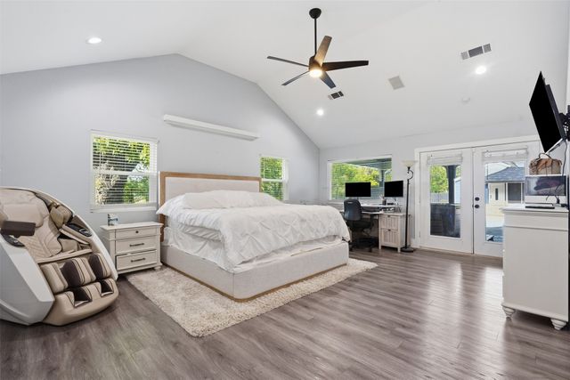 1985 E Renfro Street, Burleson, TX 76028