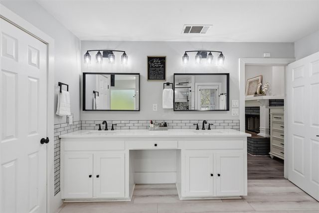 1985 E Renfro Street, Burleson, TX 76028