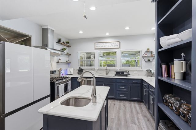 1985 E Renfro Street, Burleson, TX 76028