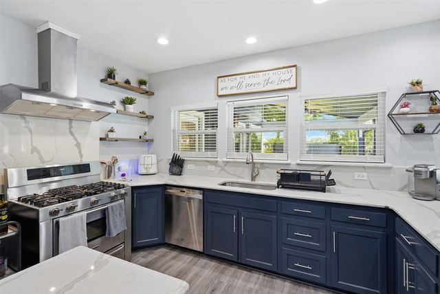 1985 E Renfro Street, Burleson, TX 76028