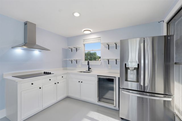 1985 E Renfro Street, Burleson, TX 76028