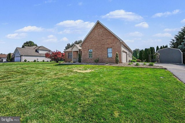 4 GOLF COURT, Carlisle, PA 17015