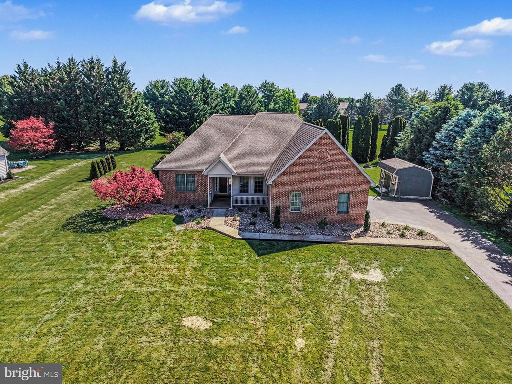 4 GOLF COURT, Carlisle, PA 17015