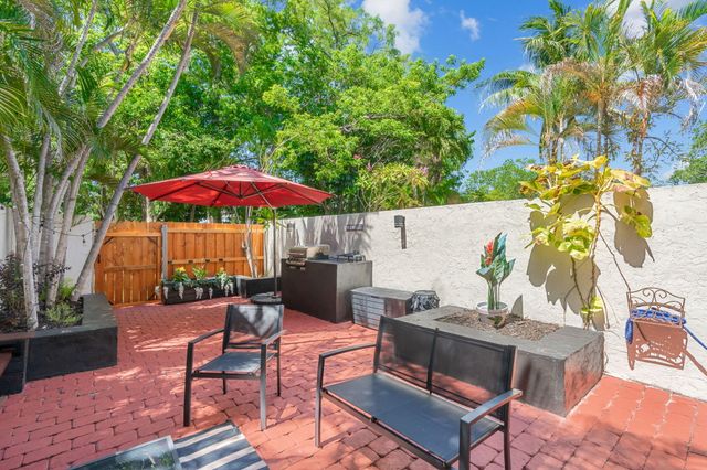 3024 S Oakland Forest Drive 3106, Oakland Park, FL 33309
