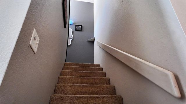 1830 Lakeshore Dr, Lodi, CA 95242
