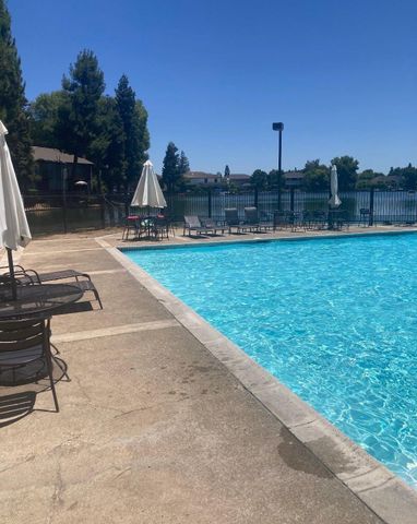1830 Lakeshore Dr, Lodi, CA 95242