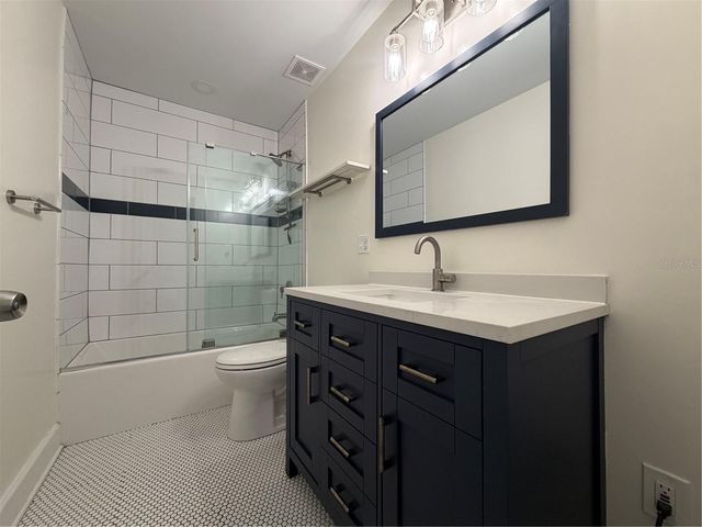 1204 E ELLICOTT STREET, Tampa, FL 33603