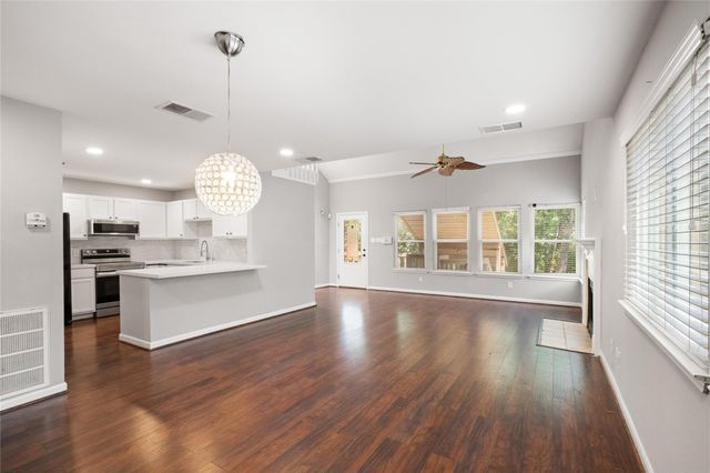 54 Sawmill Grove Lane, The Woodlands, TX 77380