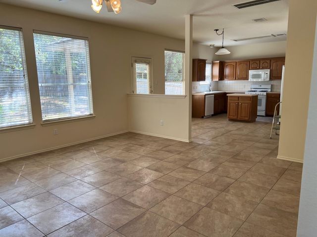 8326 Alvin High LN, Austin, TX 78729