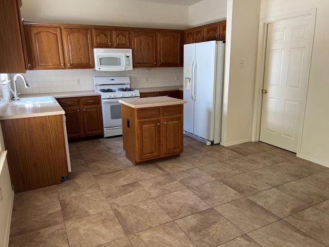 8326 Alvin High LN, Austin, TX 78729