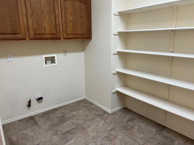 8326 Alvin High LN, Austin, TX 78729