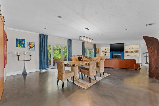 901 W Tropical Way, Plantation, FL 33317