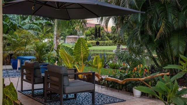 901 W Tropical Way, Plantation, FL 33317