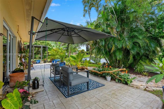 901 W Tropical Way, Plantation, FL 33317