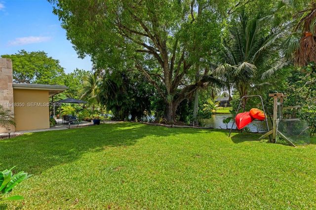 901 W Tropical Way, Plantation, FL 33317