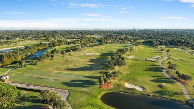 901 W Tropical Way, Plantation, FL 33317