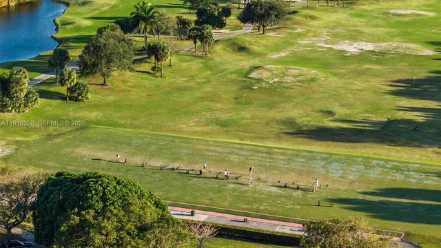 901 W Tropical Way, Plantation, FL 33317