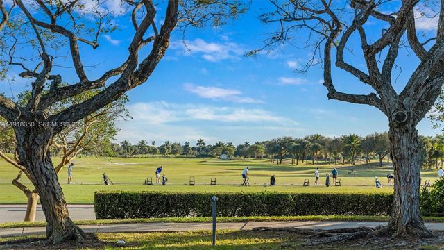 901 W Tropical Way, Plantation, FL 33317