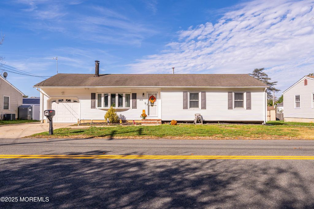 1408 Berkeley Avenue, Beachwood, NJ 08722