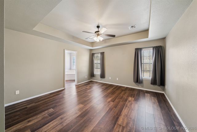 11710 S Willow Place, Jenks, OK 74037